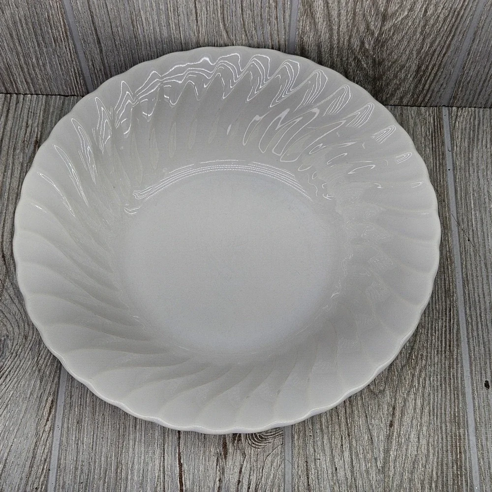 Sheffield Bone White USA Swirl Rim 9 Inch Ceramic Serving Bowl Glossy White